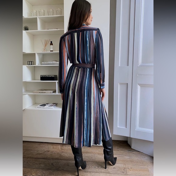 BRAND NEW! Aritzia Babaton Dress - Picture 2 of 13